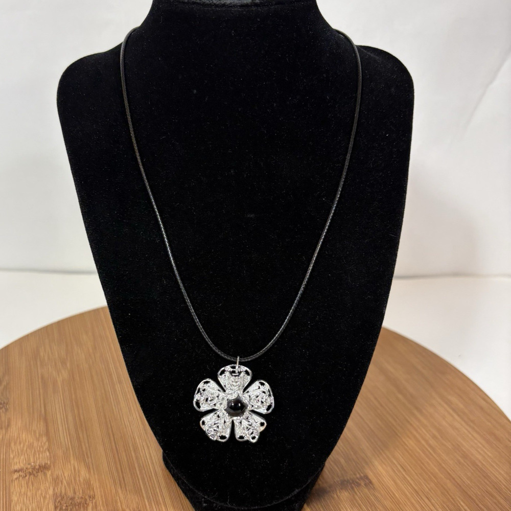 Silver Tone Flower Pendant Necklace Black Center 3D 17" Retro Statement